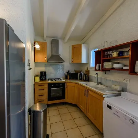 Semesterbostad Itylon