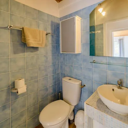 Semesterbostad Itylon *