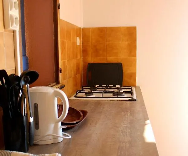 伊蒂隆度假屋酒店 *