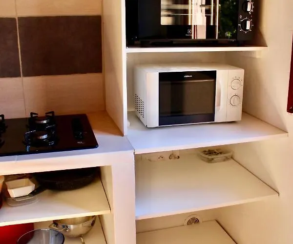 伊蒂隆度假屋酒店 *