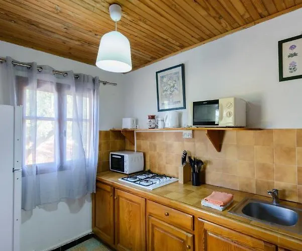 伊蒂隆度假屋酒店 *