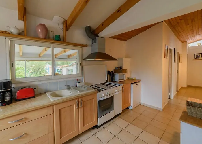 伊蒂隆度假屋酒店 *