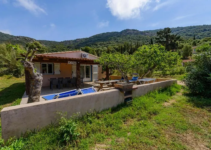 伊蒂隆度假屋酒店 卡尔热斯