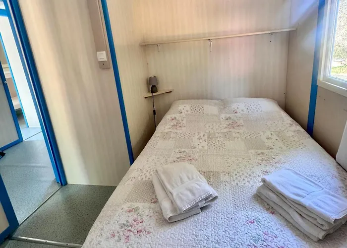 伊蒂隆度假屋酒店 卡尔热斯